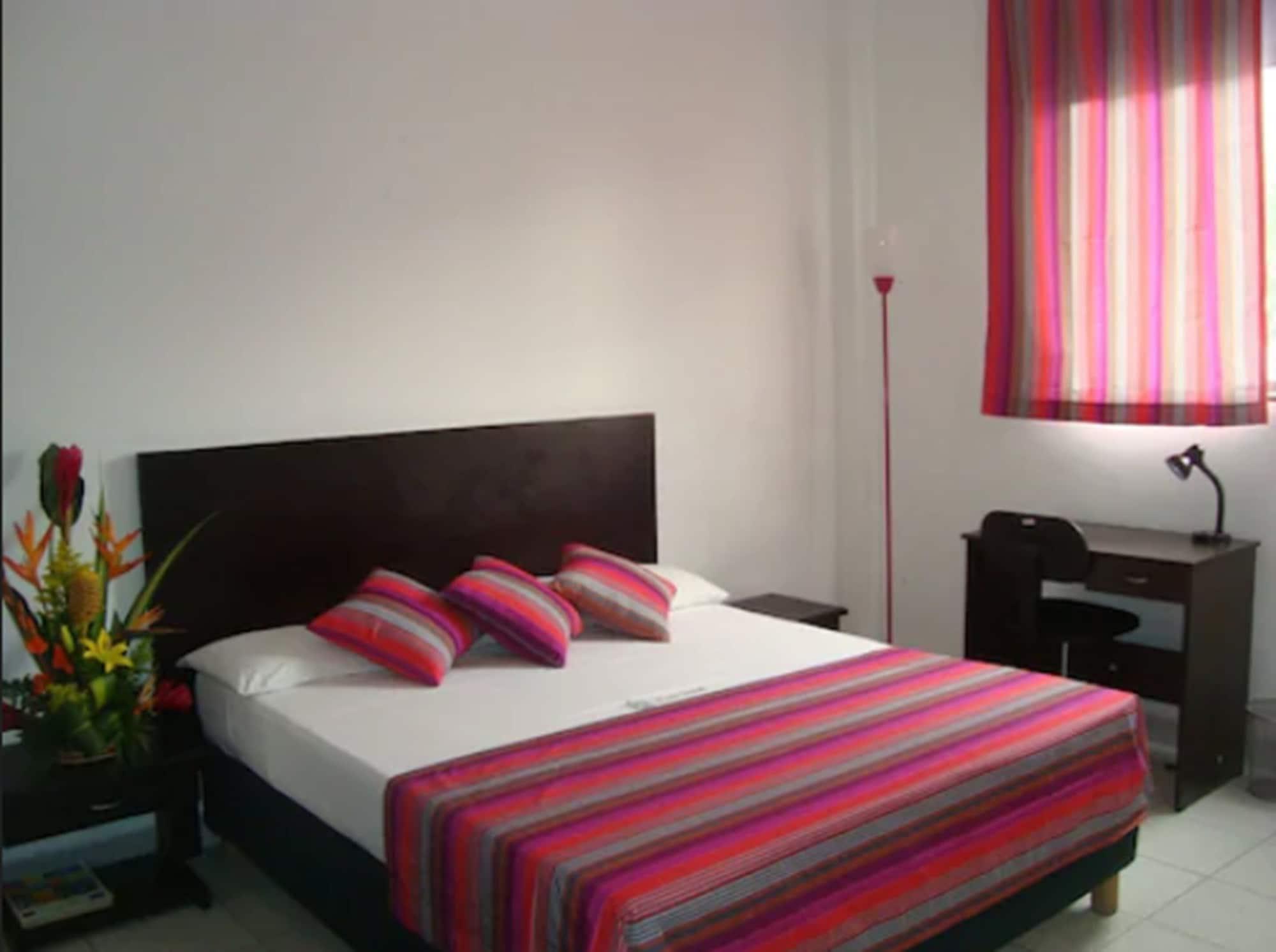 Park Hotel ซันตามาร์ตา ภายนอก รูปภาพ