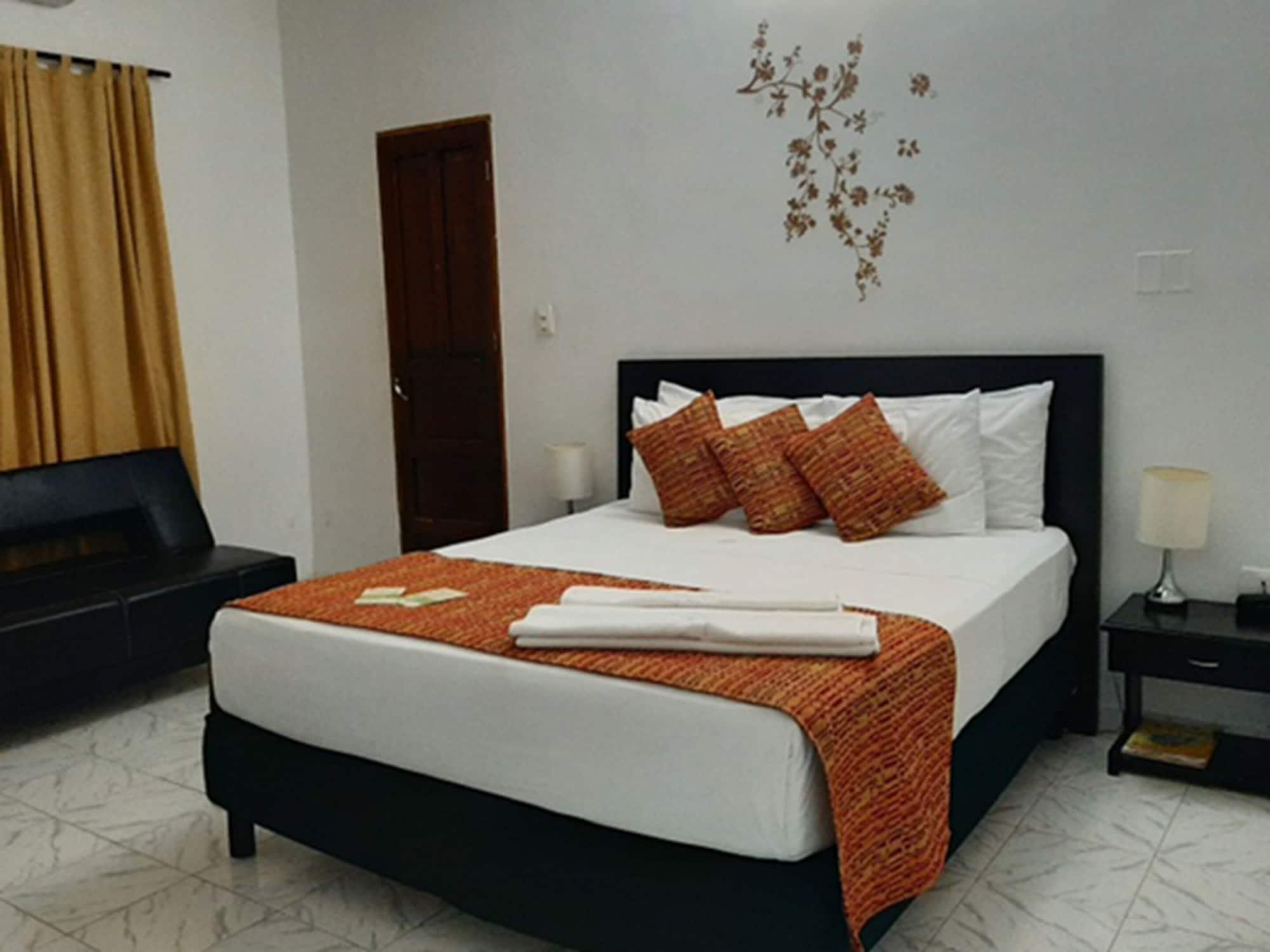 Park Hotel ซันตามาร์ตา ภายนอก รูปภาพ