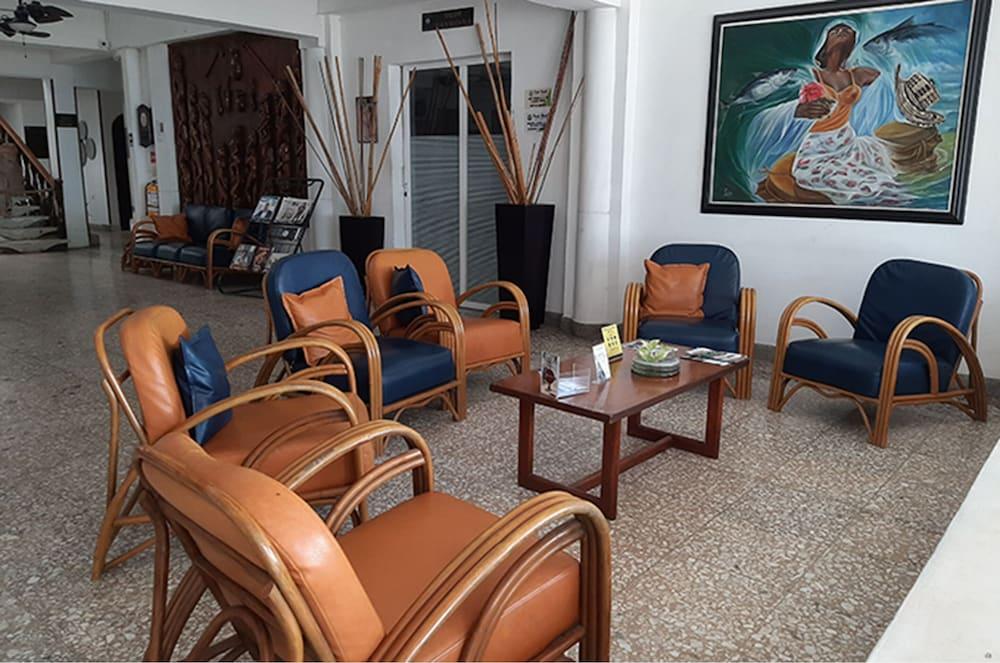 Park Hotel ซันตามาร์ตา ภายนอก รูปภาพ