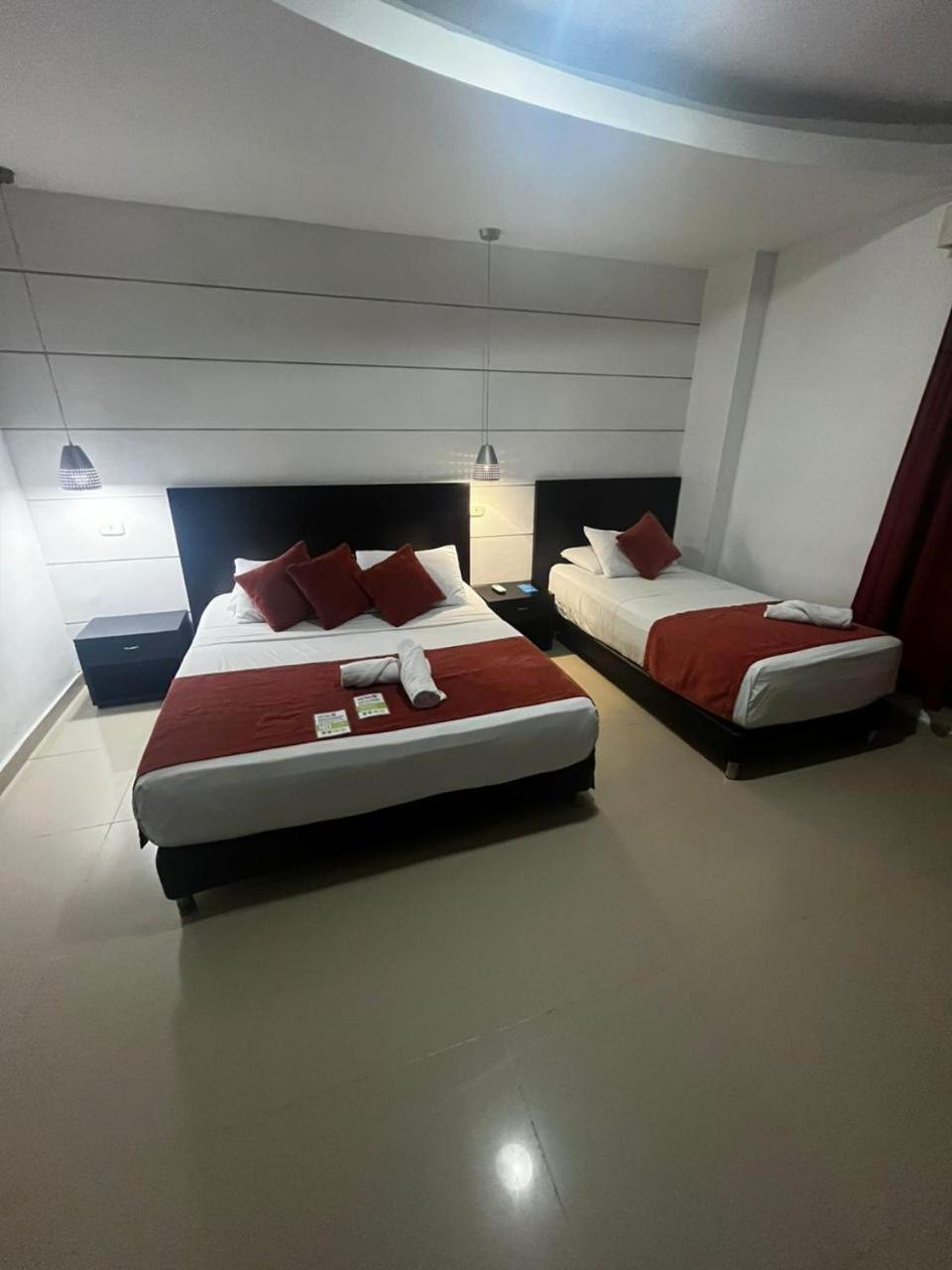 Park Hotel ซันตามาร์ตา ภายนอก รูปภาพ