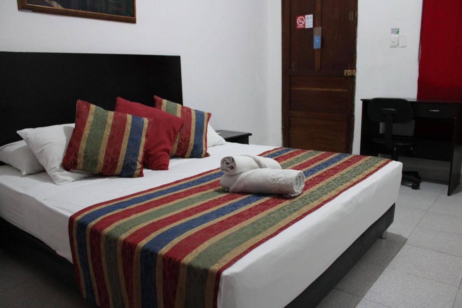 Park Hotel ซันตามาร์ตา ภายนอก รูปภาพ