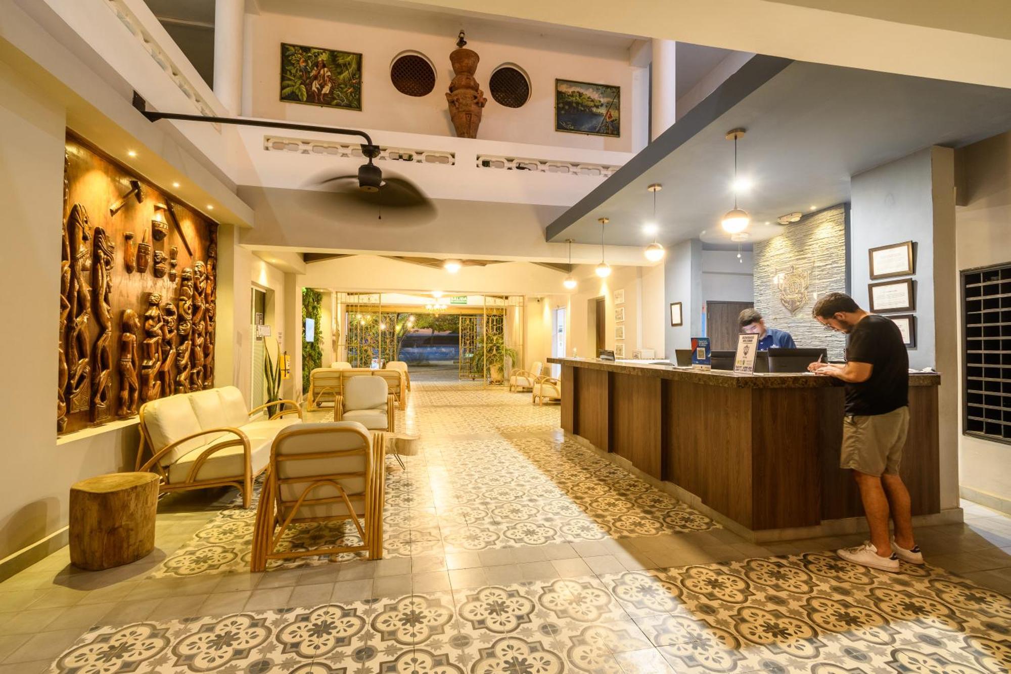 Park Hotel ซันตามาร์ตา ภายนอก รูปภาพ